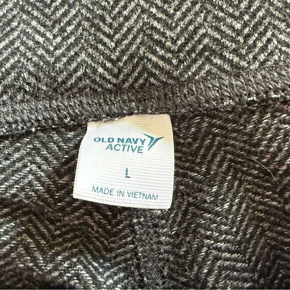 Old Navy Active High-Waisted CozeCore Herringbone Leggings Large Grey - Picture 6 of 6